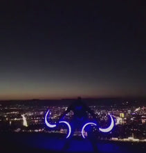 Carica e avvia il video nel visualizzatore di galleria, Buugeng LED Flow Juggling S Staff Play 366 Color Light Modes Foldable